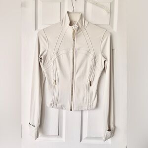 Lululemon Define Cropped Jacket Nulu. Light Ivory/Gold. Size 6